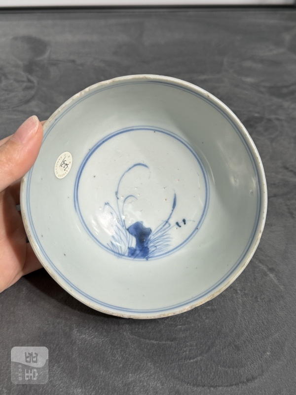 清早期青花洞石花卉纹碗 - 图2